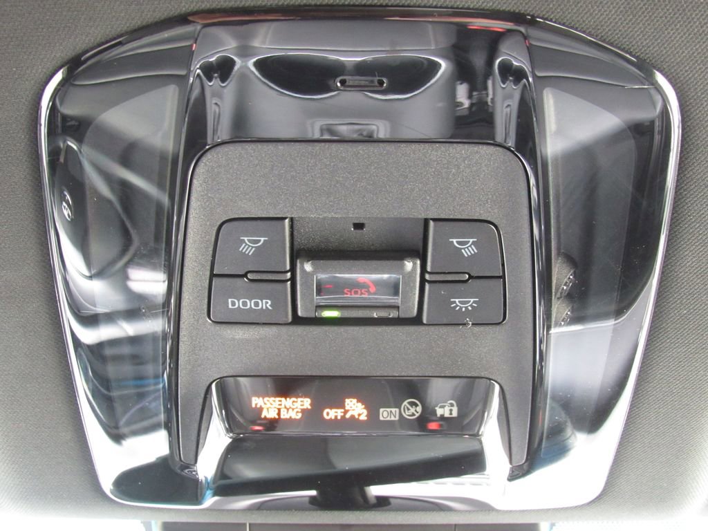 Certified 2022 Toyota Venza XLE AWD/4WD image 26