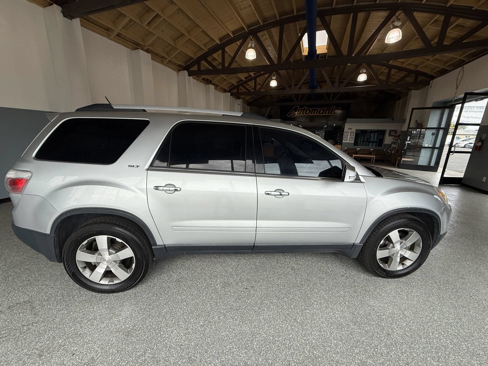 Used 2012 GMC Acadia SLT FWD image 8