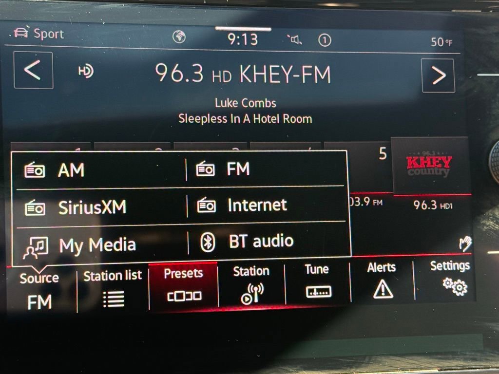 Used 2021 Volkswagen GTI SE image 9