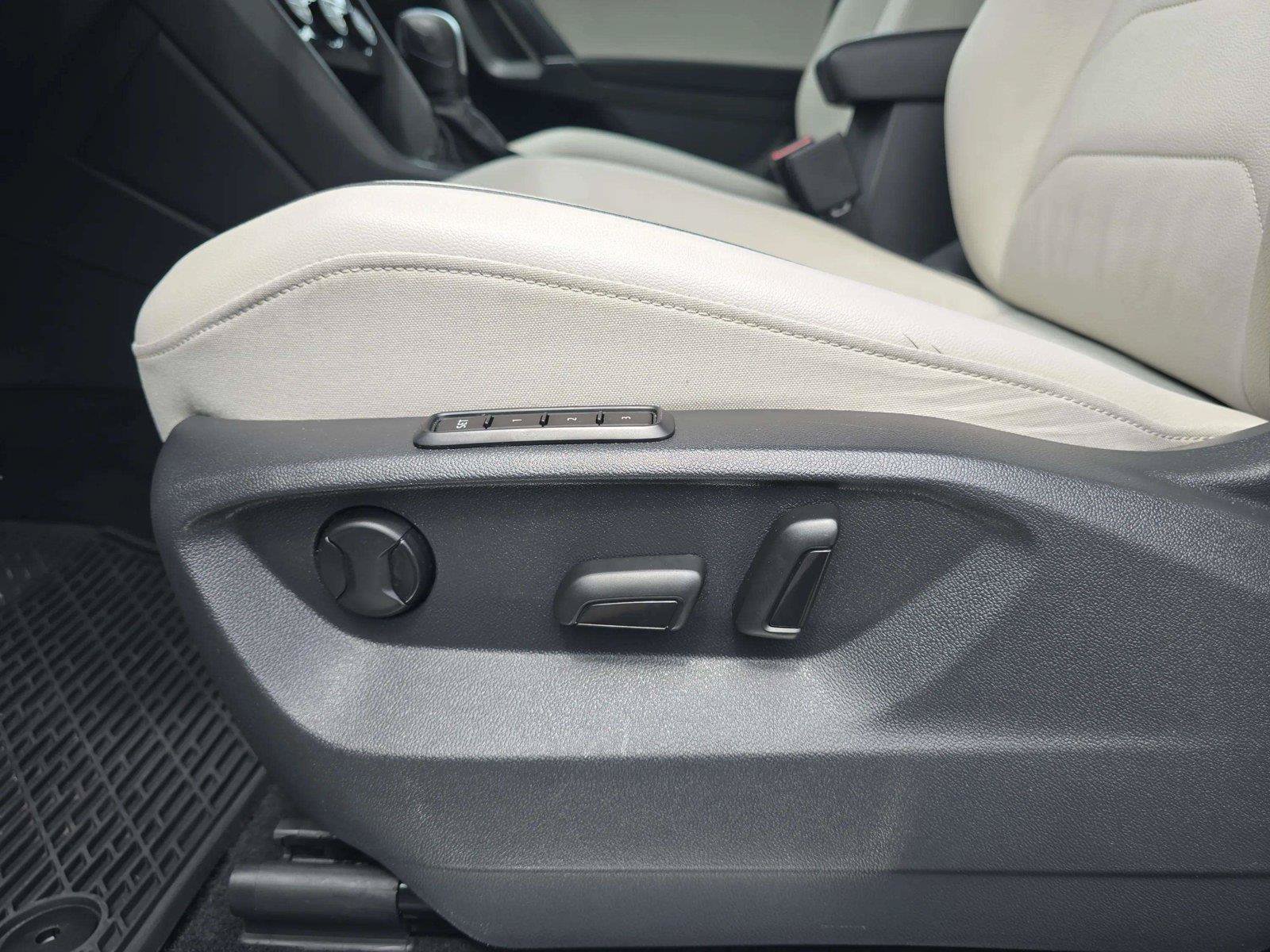 Used 2020 Volkswagen Tiguan SEL Premium R-Line w/ 3rd Row Seat Package AWD/4WD image 27