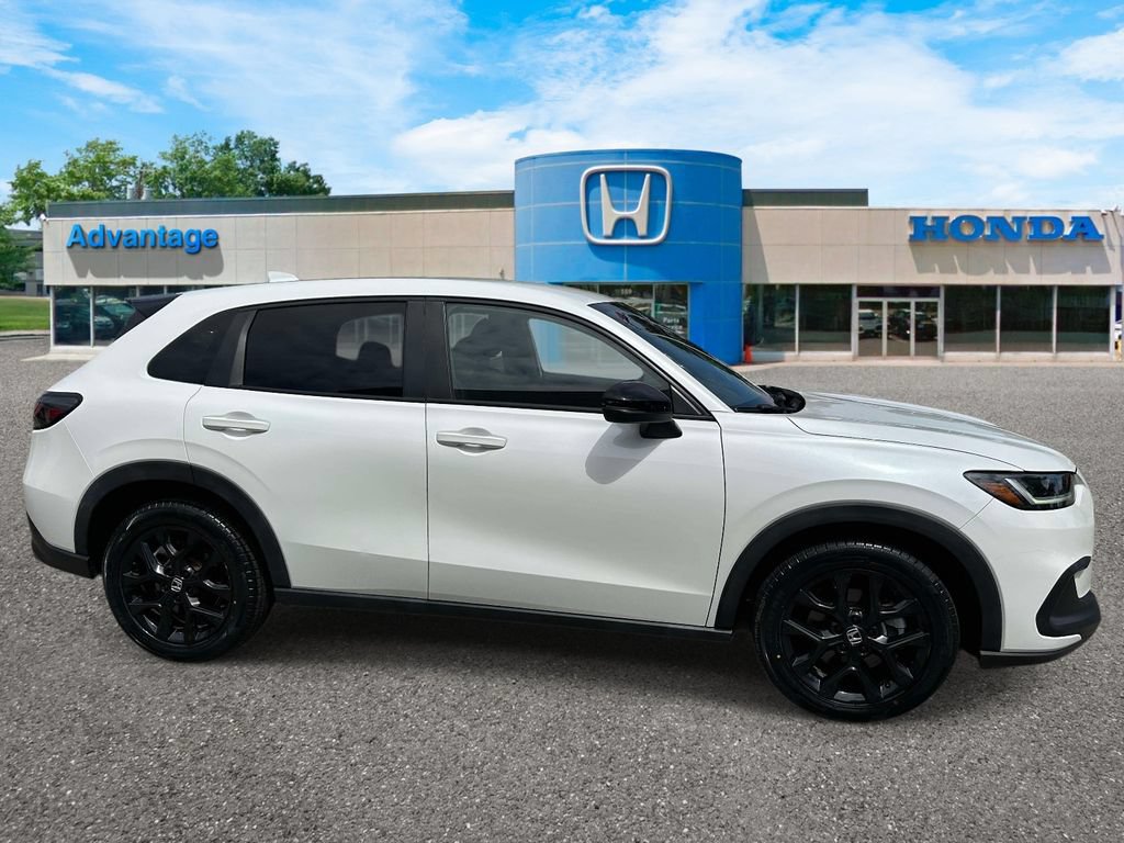 Certified 2023 Honda HR-V Sport image 3