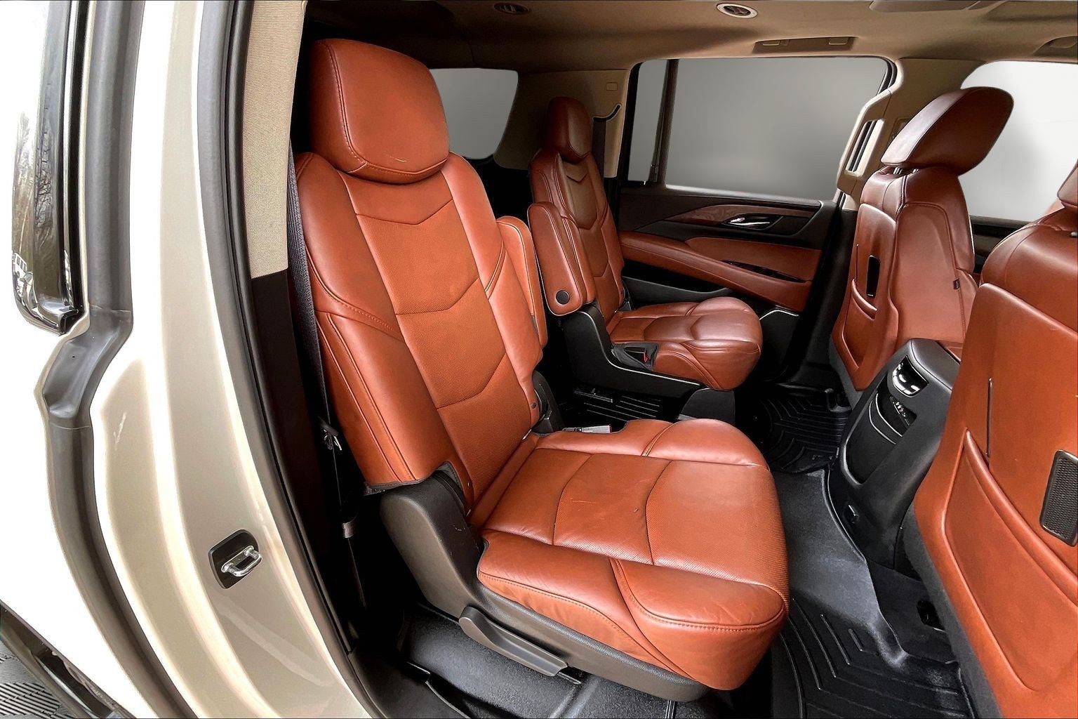 Used 2015 Cadillac Escalade ESV Premium image 25
