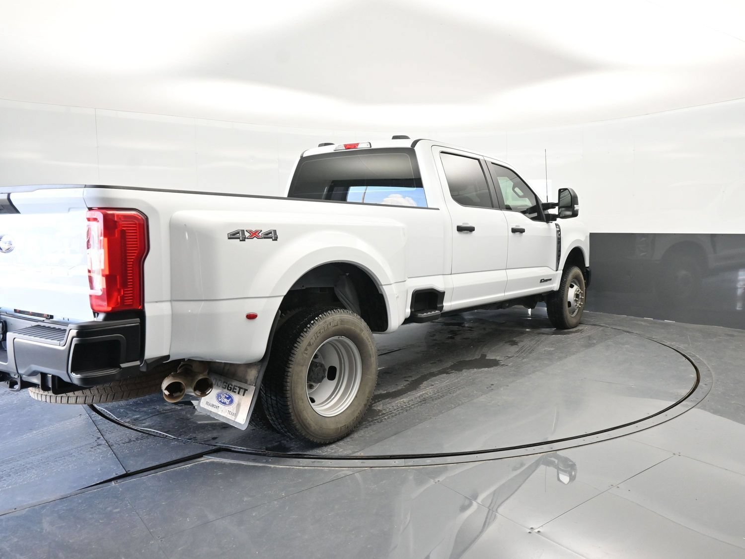 Certified 2024 Ford F350 XL AWD/4WD image 4