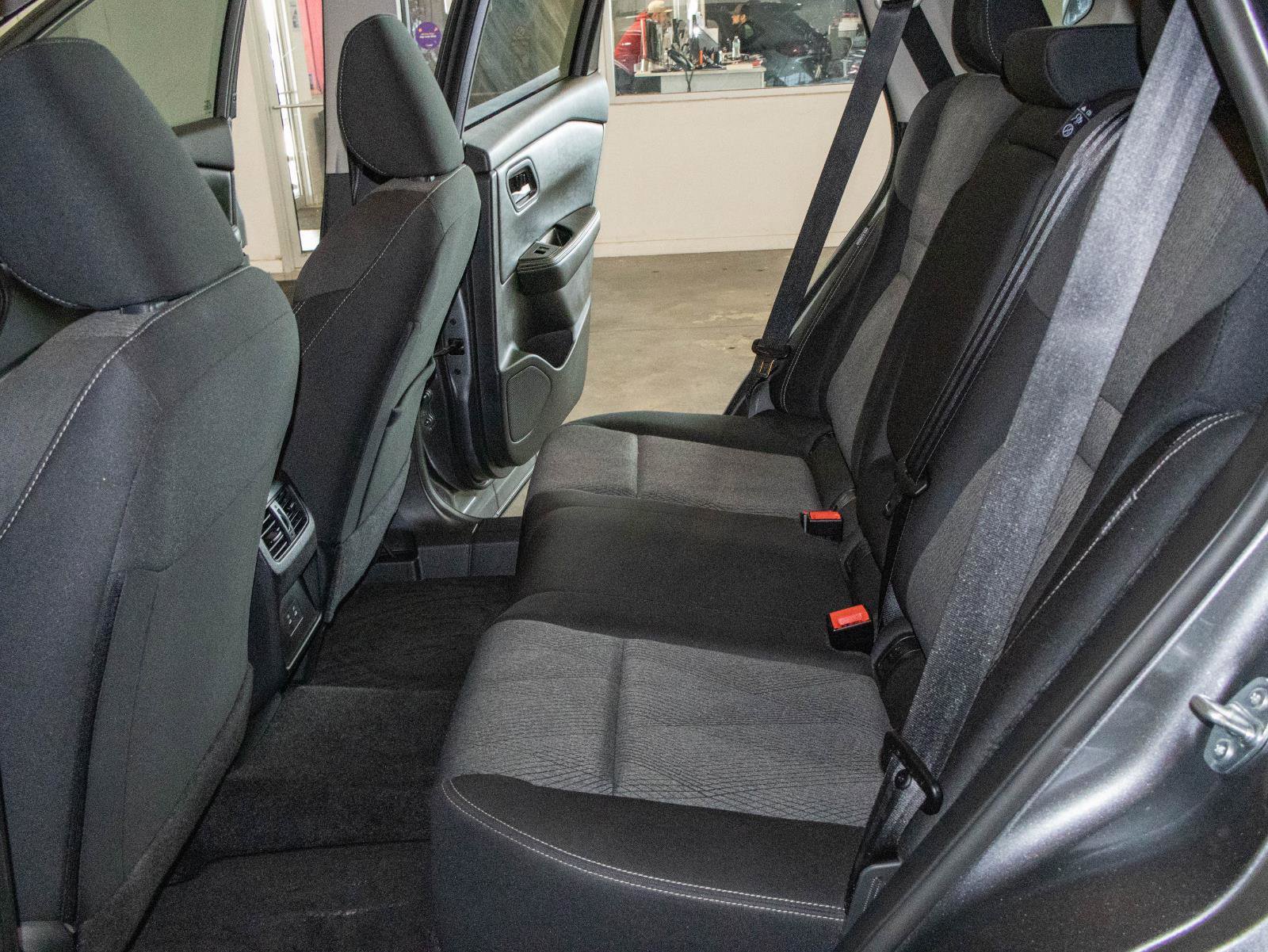 Used 2024 Nissan Rogue SV FWD image 13