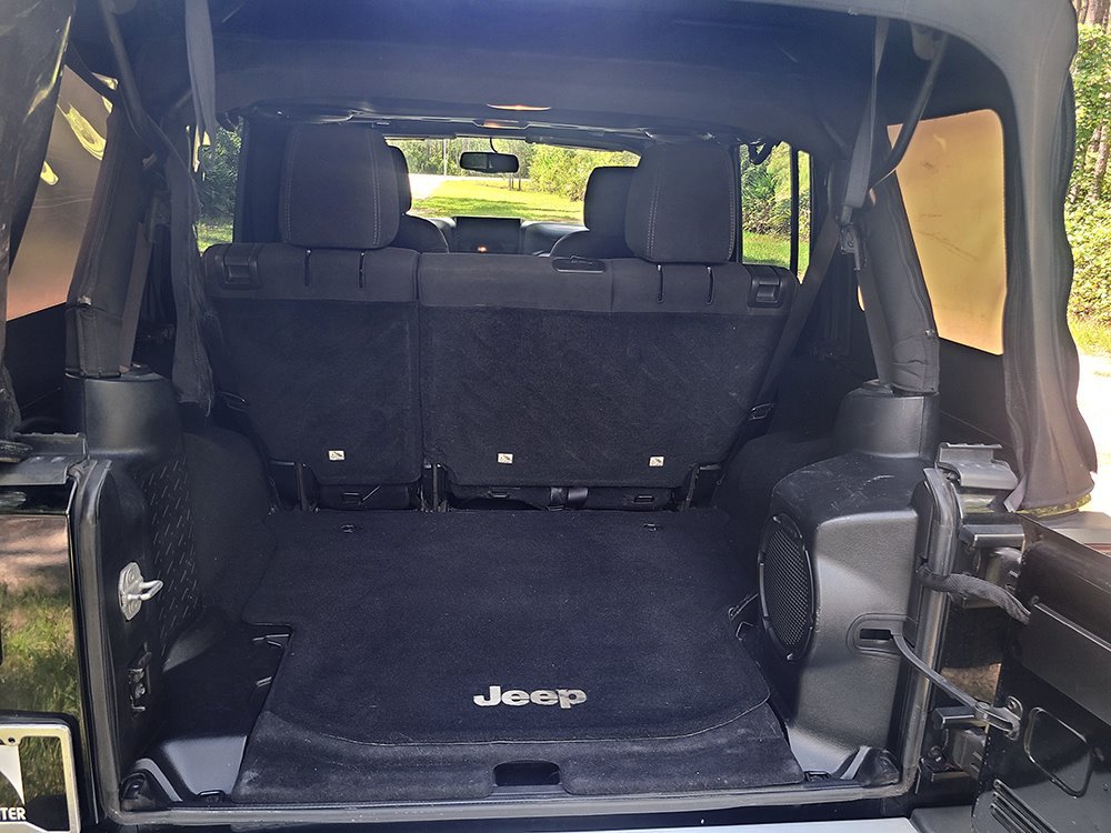 Used 2013 Jeep Wrangler Unlimited Sahara w/ Dual Top Group AWD/4WD image 20