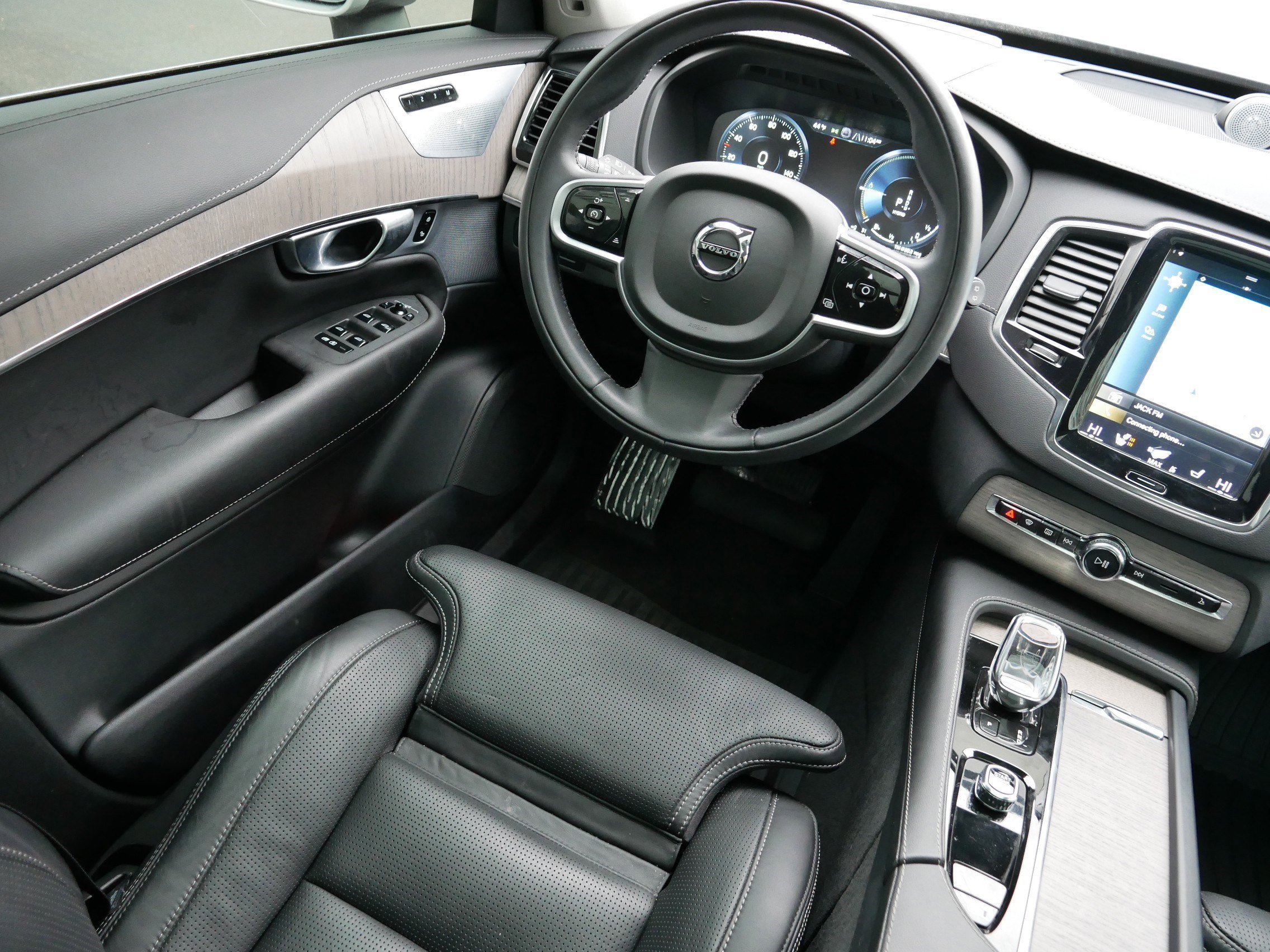 Used 2022 Volvo XC90 T8 Inscription w/ Advanced Package image 9