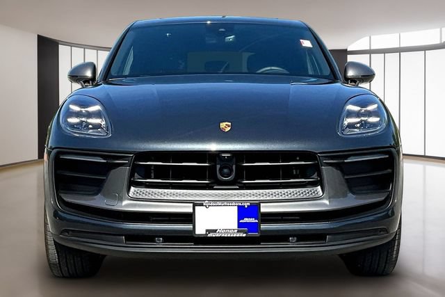 Used 2026 Porsche Macan AWD/4WD image 2