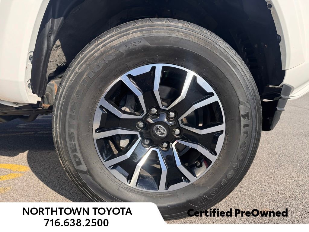 Used 2023 Toyota Tacoma TRD Sport w/ TRD Premium Sport Package AWD/4WD image 21