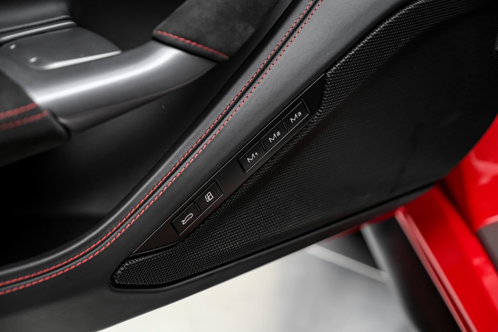 Used 2020 Ferrari F8 Tributo RWD image 37
