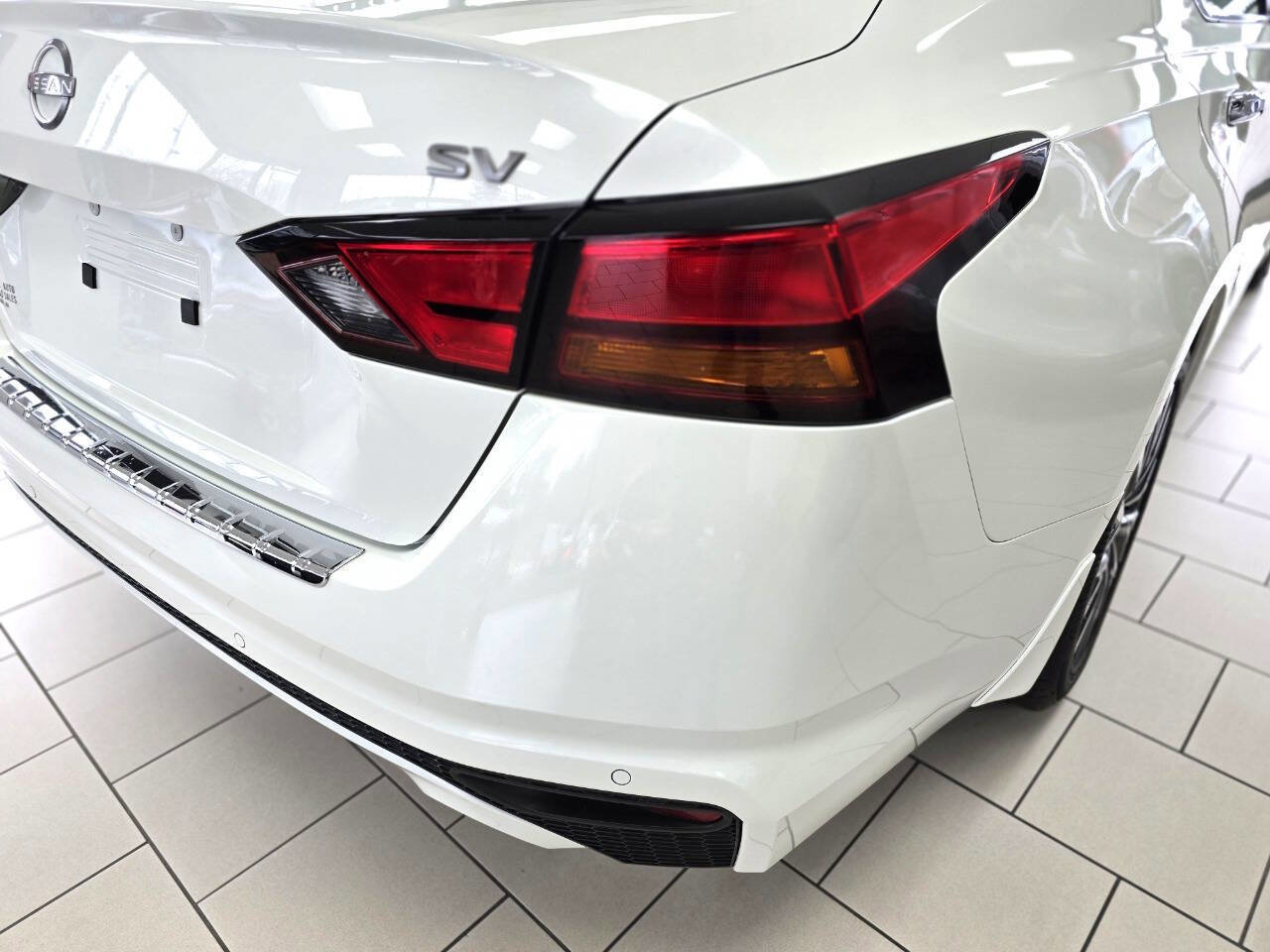 Used 2023 Nissan Altima 2.5 SV w/ SV Premium Package image 12