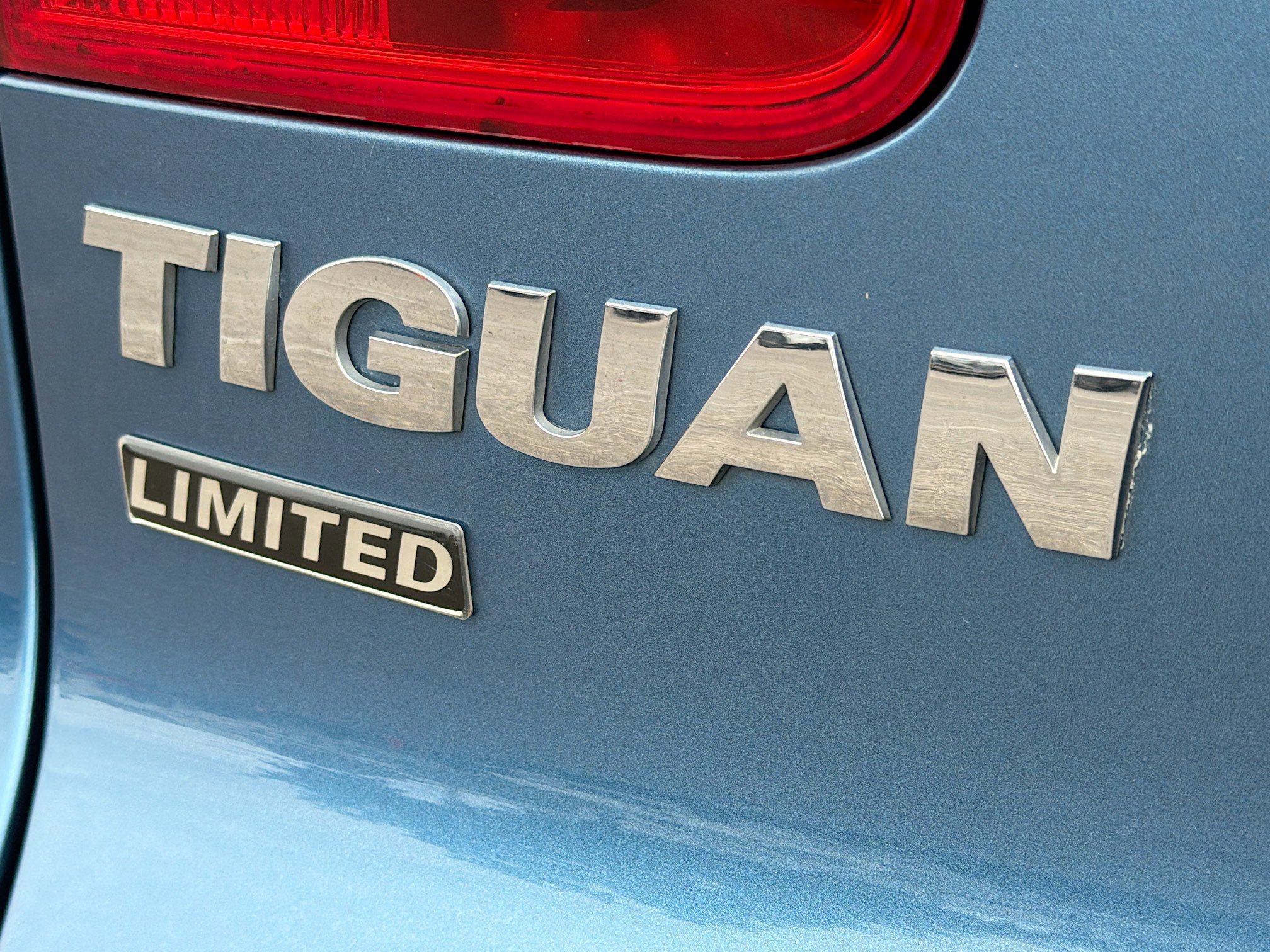 Used 2017 Volkswagen Tiguan Limited image 12