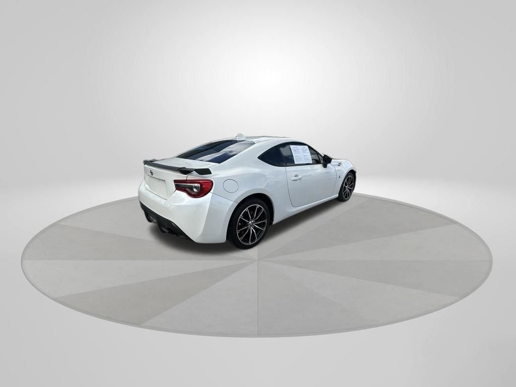 Used 2018 Toyota 86 image 7