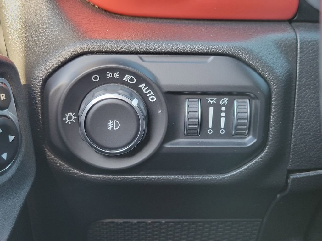 Used 2021 Jeep Wrangler Unlimited Rubicon image 12