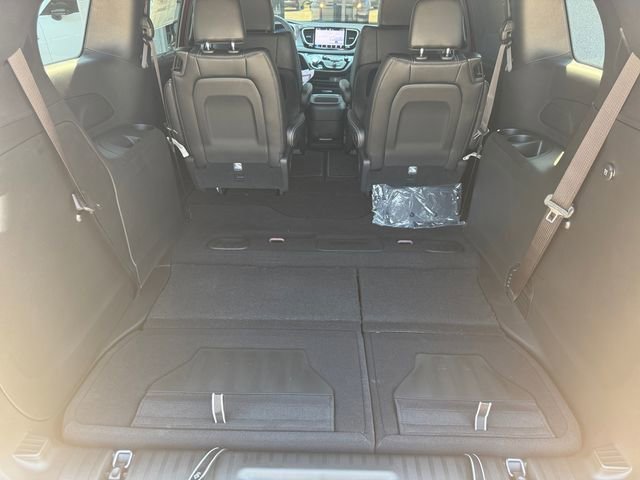 New 2026 Chrysler Voyager LX FWD image 21