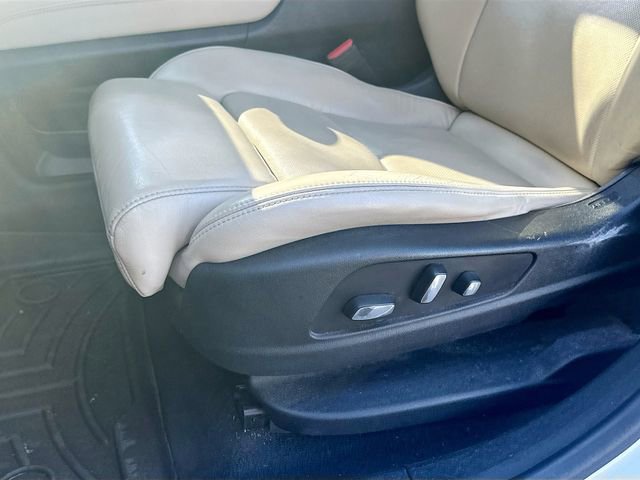 Used 2017 Cadillac XT5 Luxury w/ Driver Awareness Package image 21