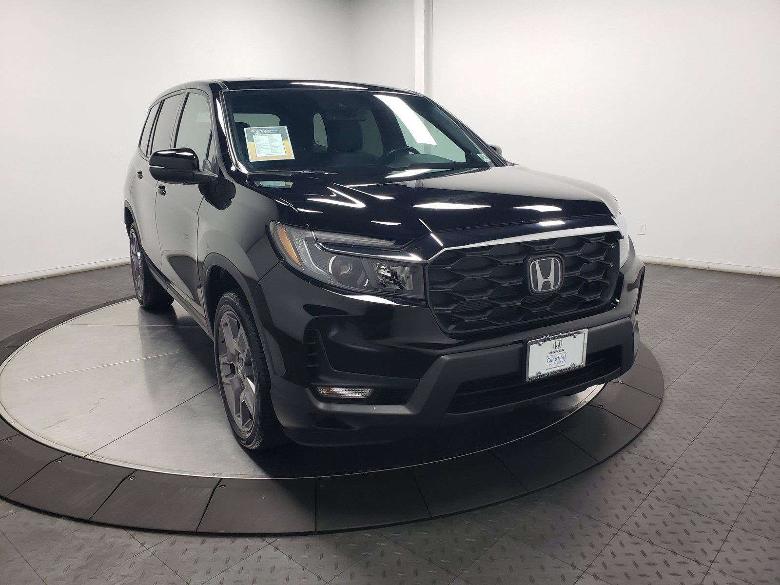 Certified 2023 Honda Passport EX-L image 2