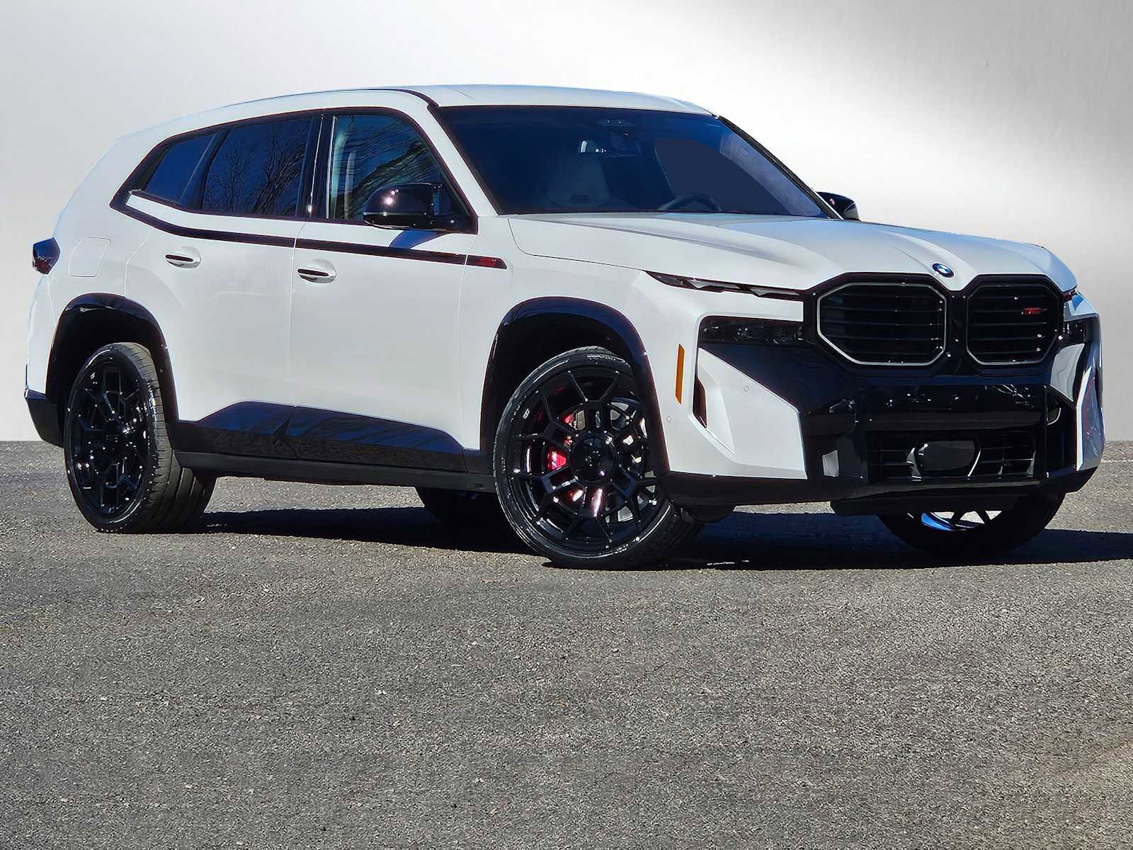 New 2026 BMW XM Label Red w/ M Driver's Package image 1