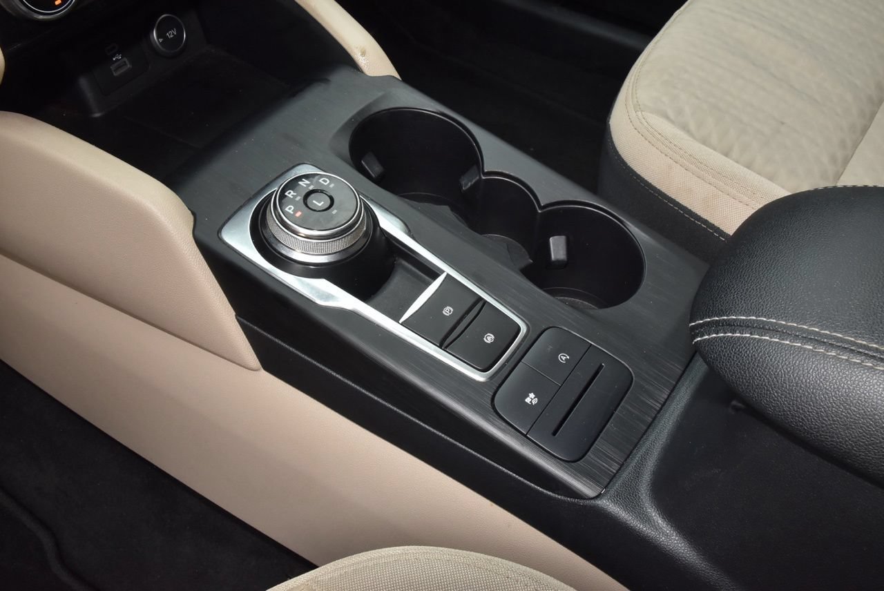 Used 2021 Ford Escape SE w/ SE Sport Appearance Package FWD image 31