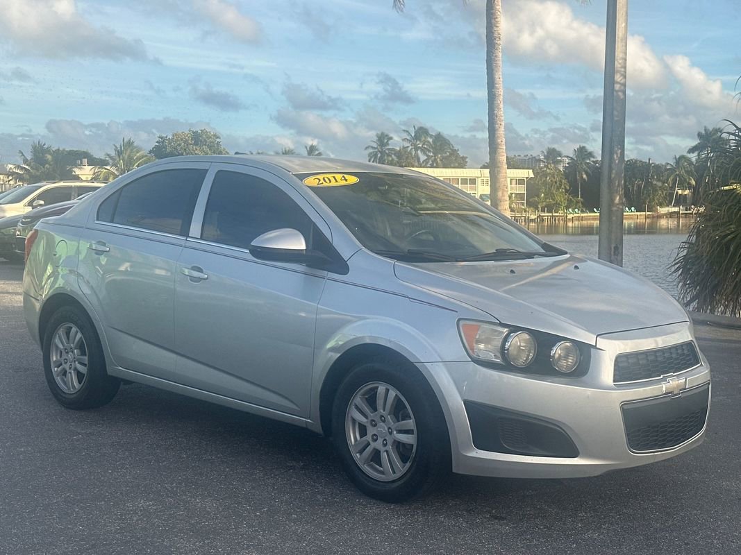 Used 2014 Chevrolet Sonic LT image 7