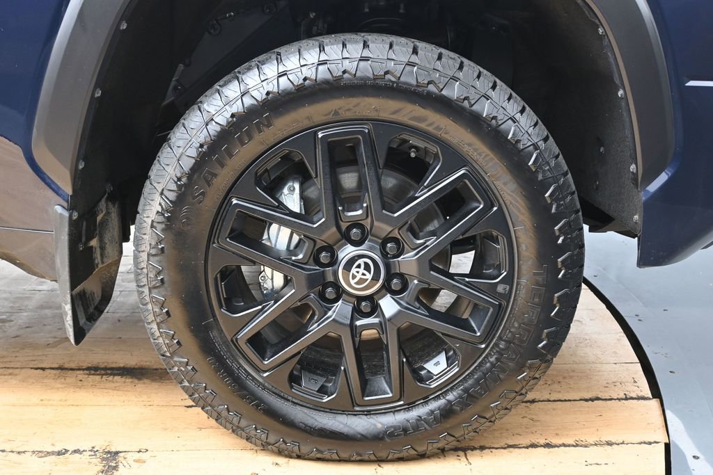 Used 2026 Toyota Tundra Limited AWD/4WD image 16