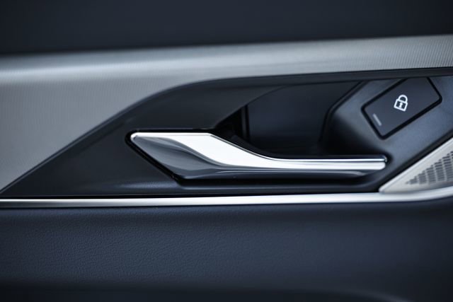 New 2024 Jaguar XF R-Dynamic SE AWD/4WD image 36