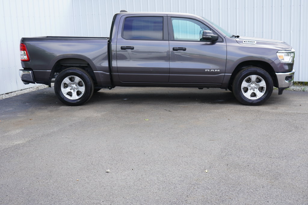 Used 2023 RAM 1500 Big Horn AWD/4WD image 2