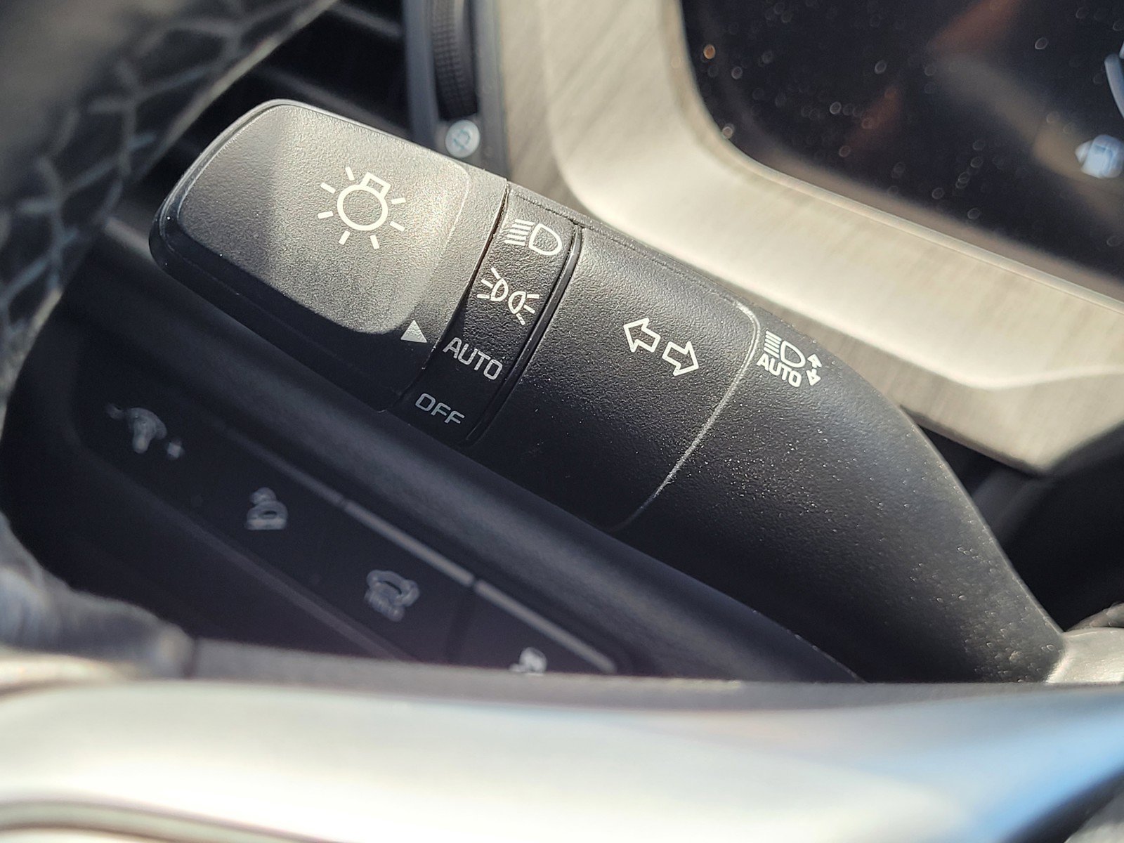 Used 2023 Kia Telluride EX AWD/4WD image 19