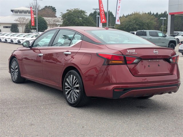 Used 2025 Nissan Altima 2.5 SV image 5