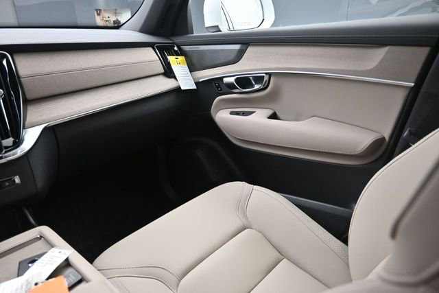 Used 2026 Volvo XC90 B6 Plus w/ Protection Package Premier AWD/4WD image 23