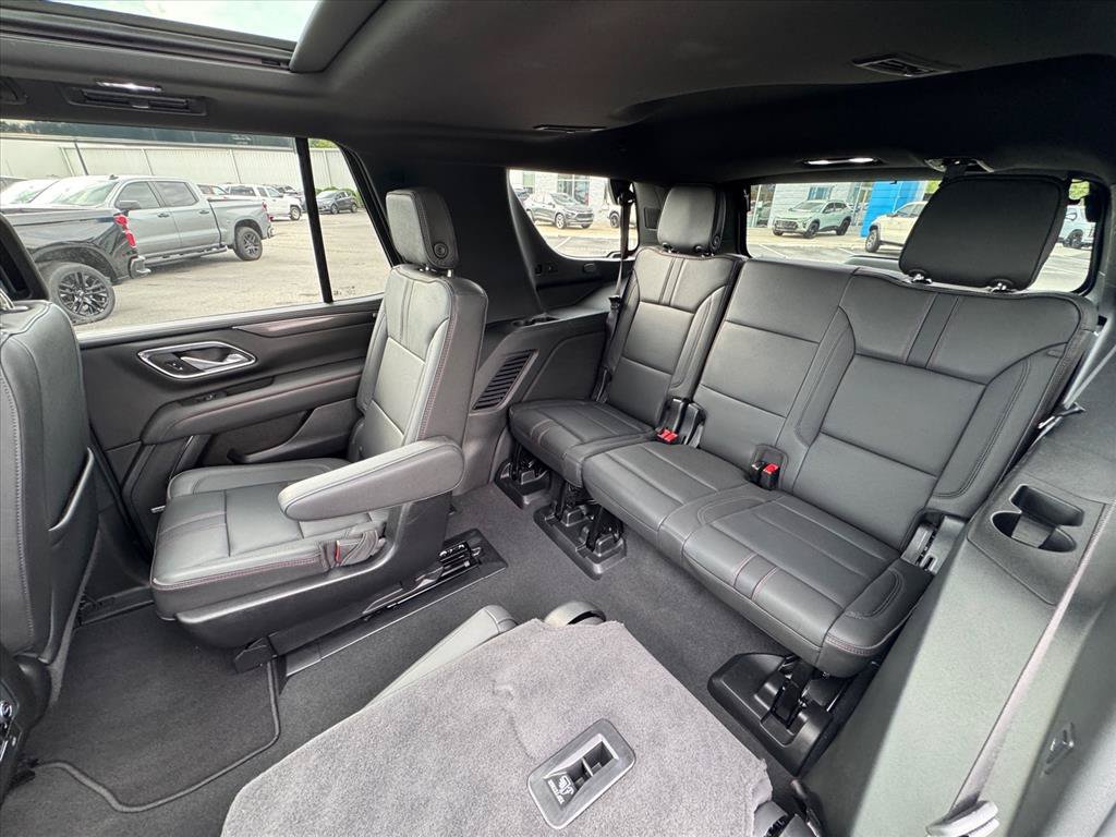Used 2024 Chevrolet Tahoe RST w/ Luxury Package AWD/4WD image 13