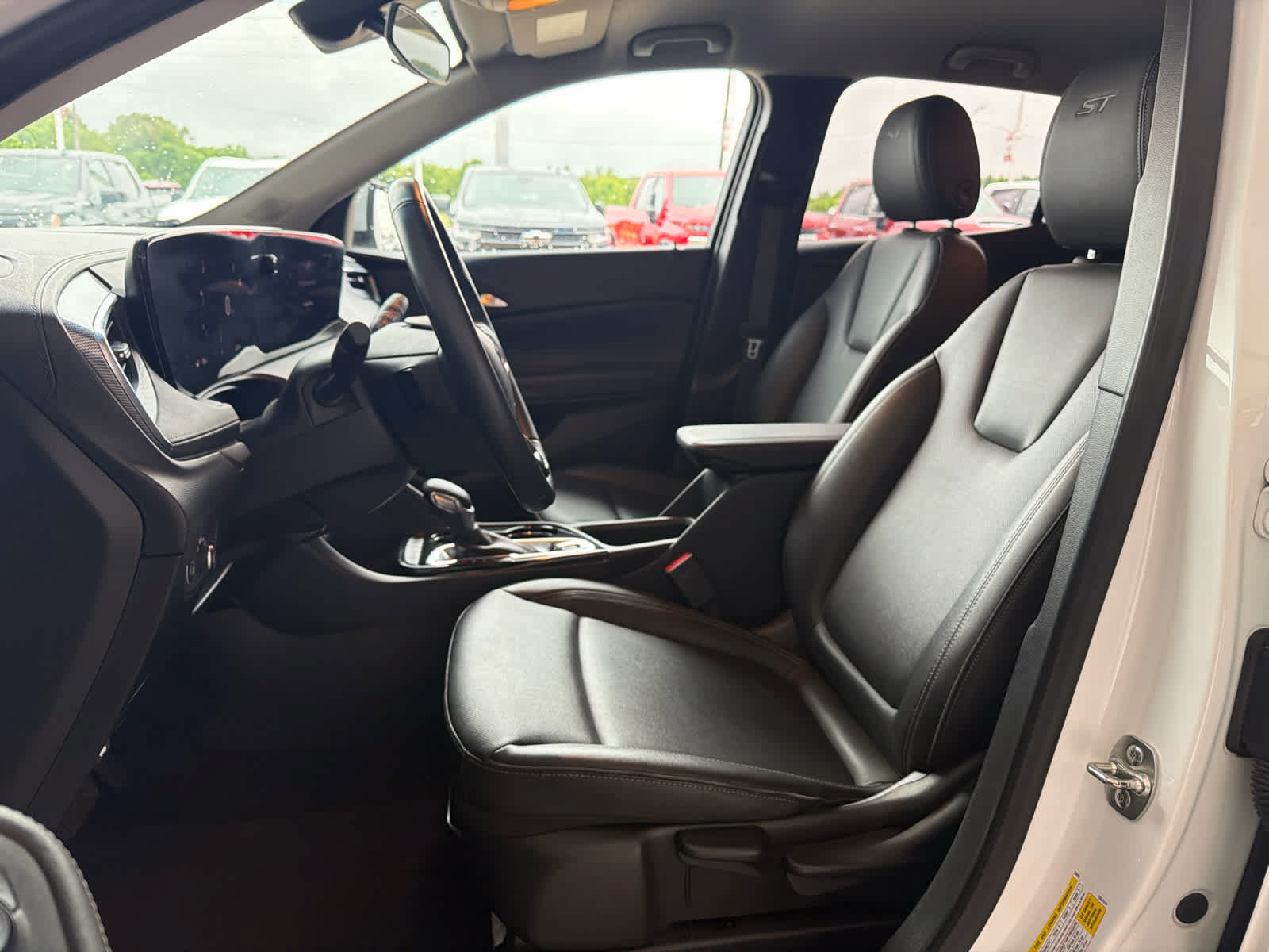 Used 2024 Buick Encore GX Sport Touring FWD image 14