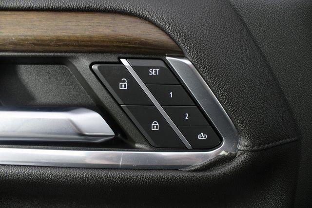 Used 2024 Chevrolet Silverado 3500 High Country w/ Technology Package image 16