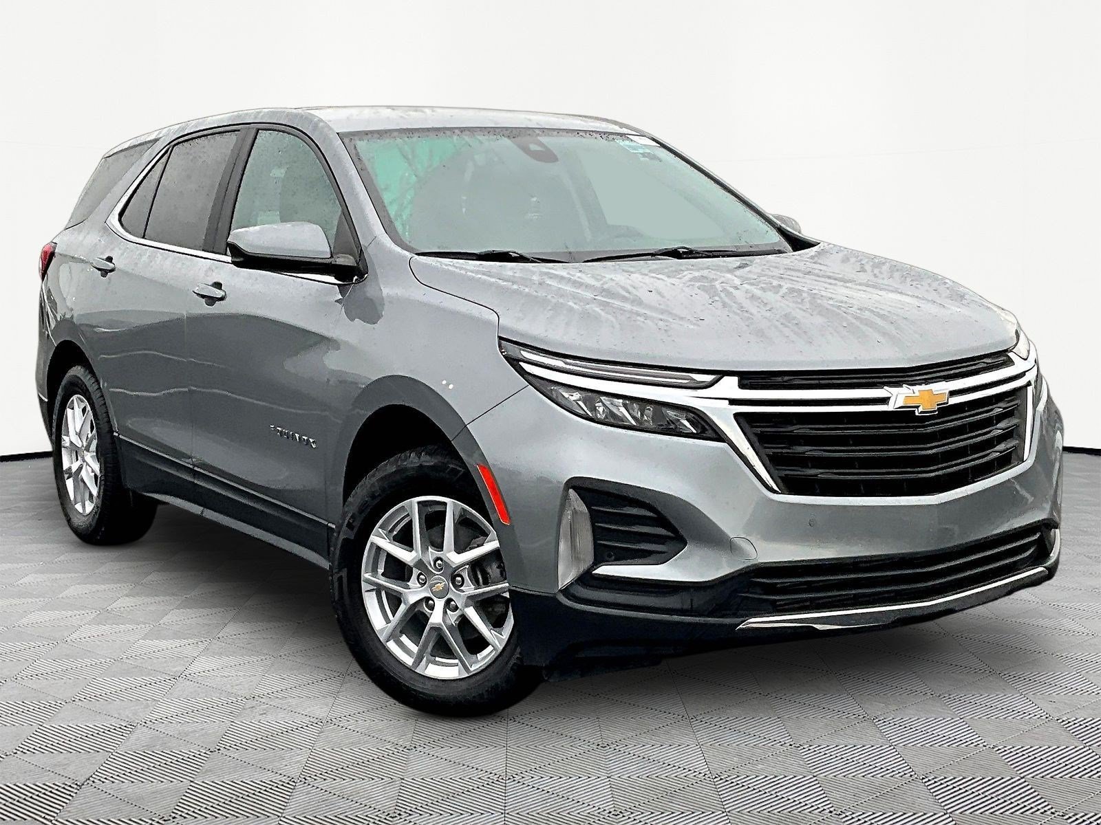 Used 2023 Chevrolet Equinox LT AWD/4WD image 3