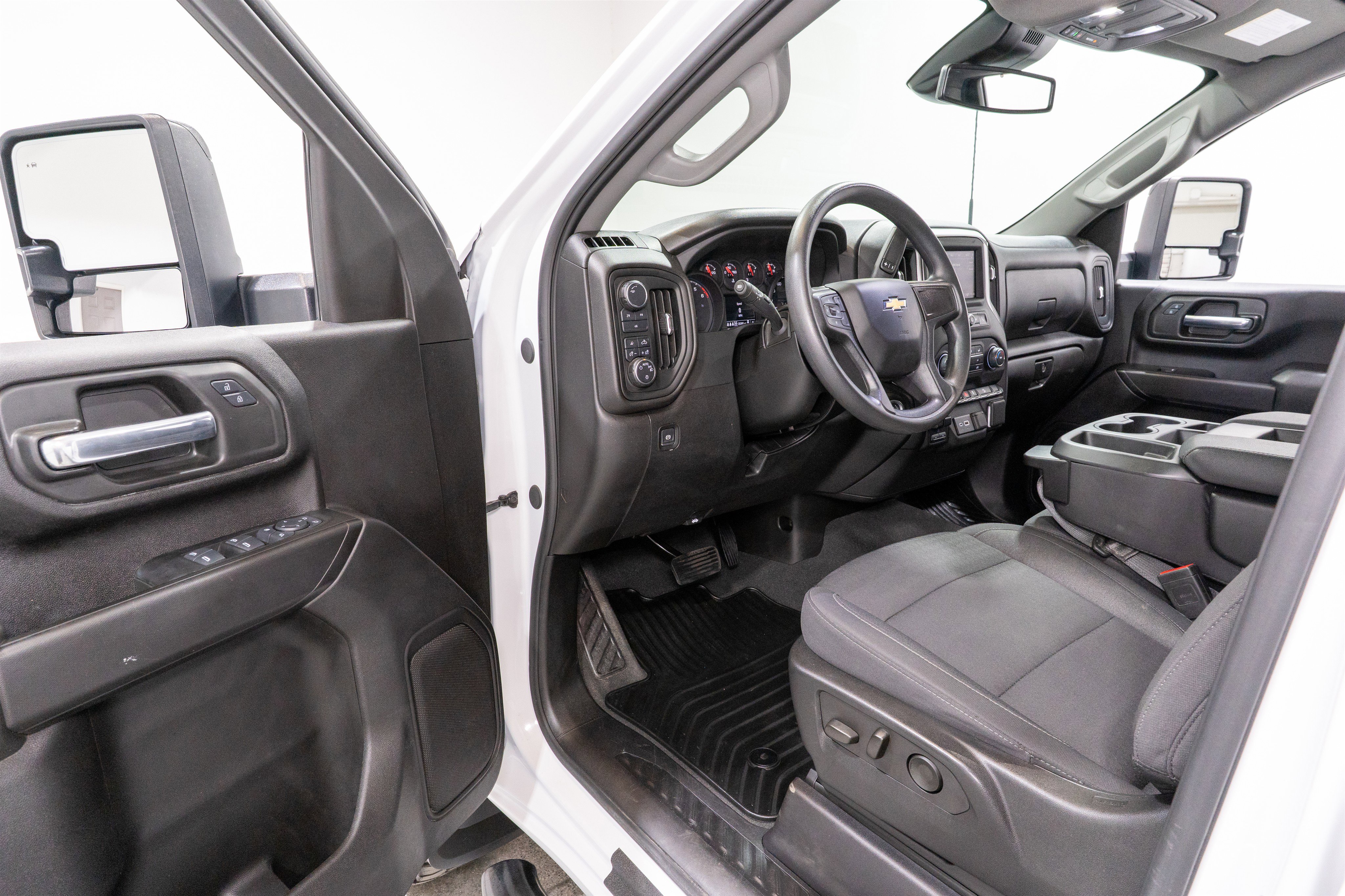Used 2025 Chevrolet Silverado 2500 Custom w/ Custom Value Package AWD/4WD image 13