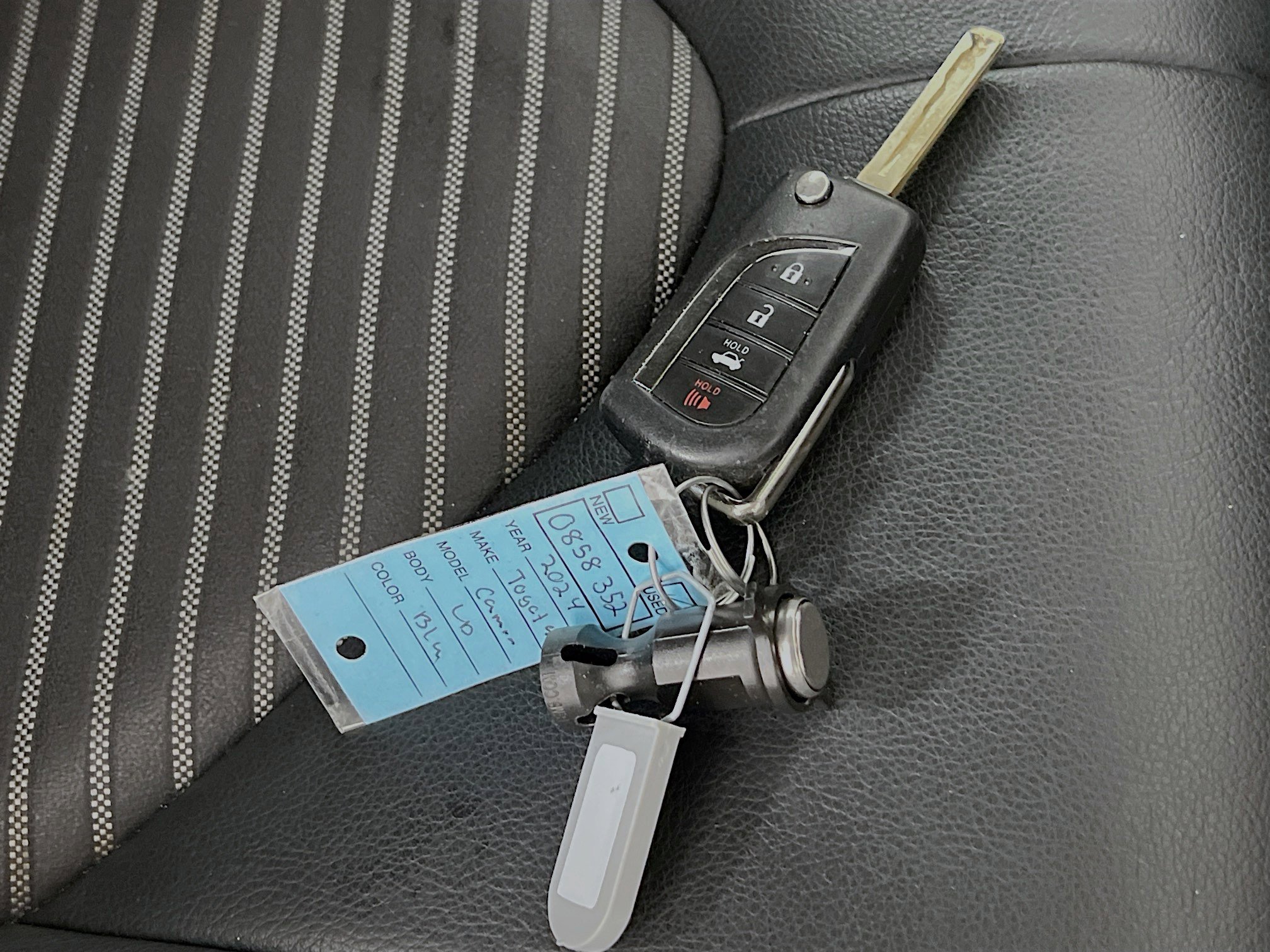 Used 2024 Toyota Camry SE image 36