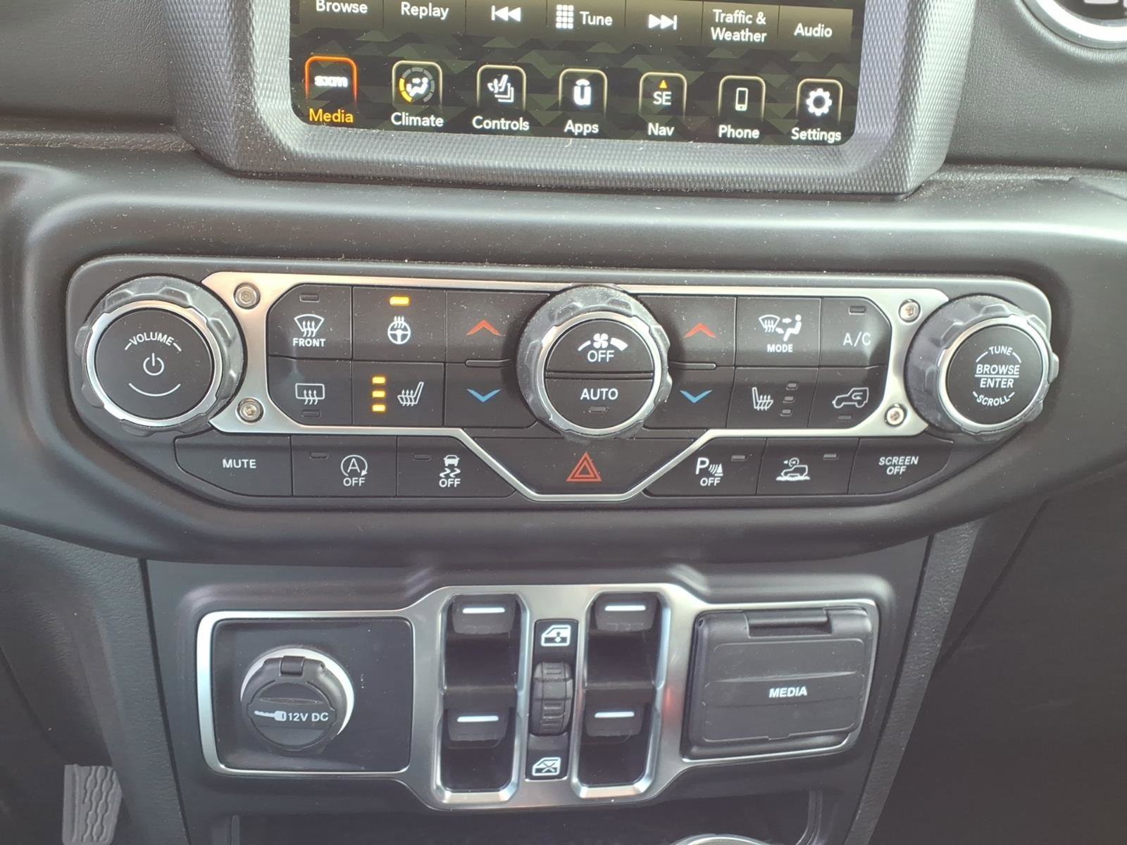 Used 2022 Jeep Wrangler Unlimited Sahara w/ Cold Weather Group image 16