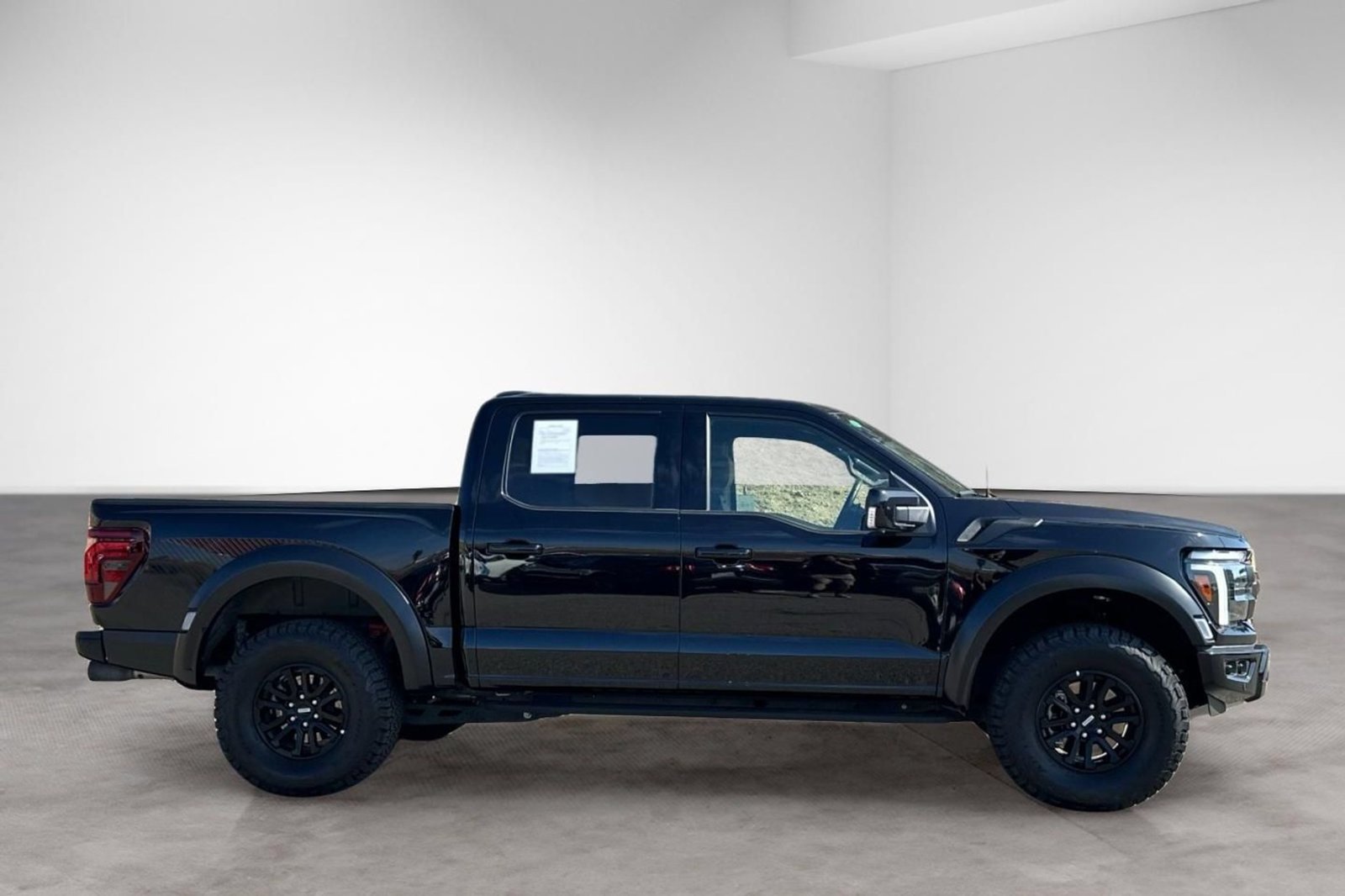 Used 2025 Ford F150 Raptor AWD/4WD image 7
