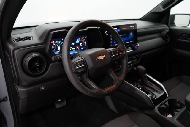 Used 2025 Chevrolet Colorado W/T image 12