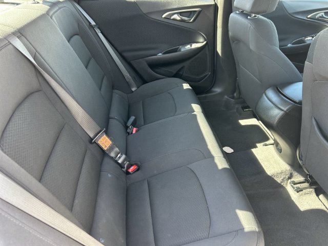 Used 2025 Chevrolet Malibu RS FWD image 14