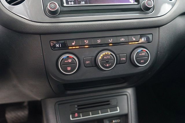 Used 2017 Volkswagen Tiguan Sport image 38