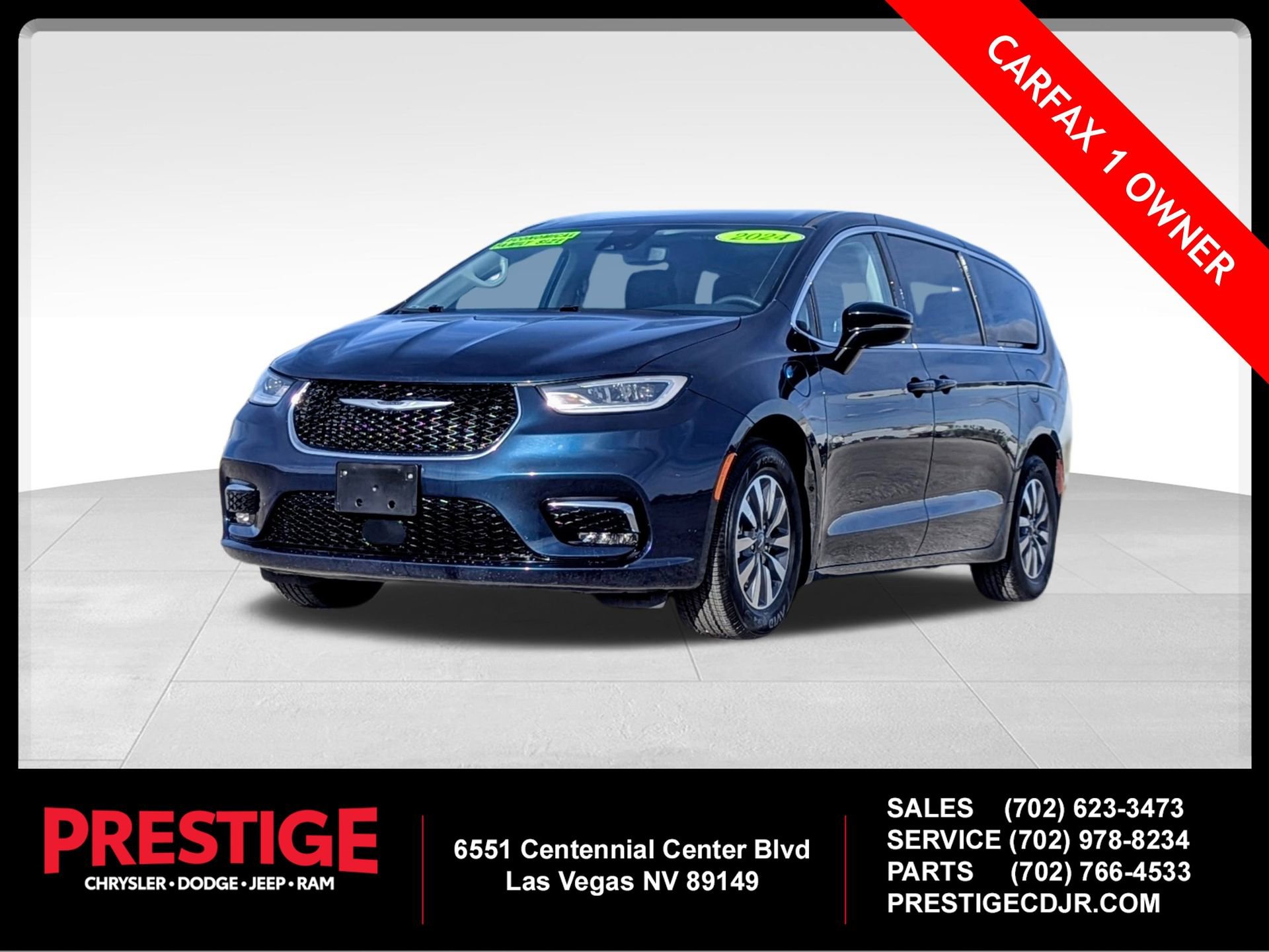 Used 2024 Chrysler Pacifica Select