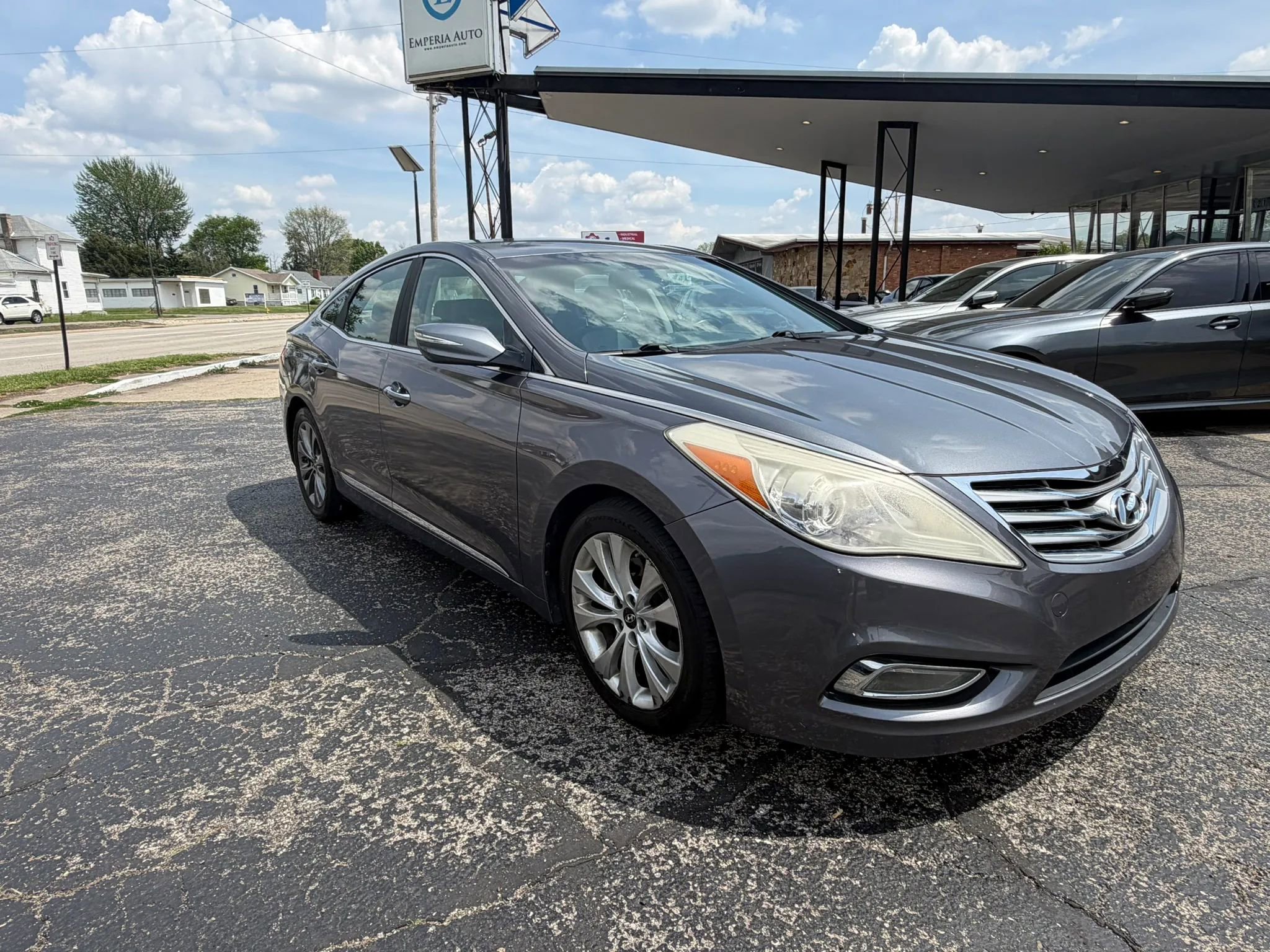 Used 2013 Hyundai Azera FWD image 9