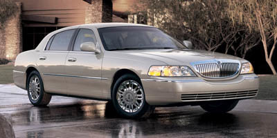 Used 2006 Lincoln Town Car Signature