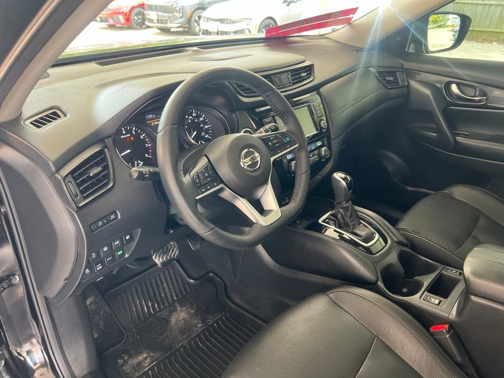 Used 2020 Nissan Rogue SL w/ Premium Package AWD/4WD image 6