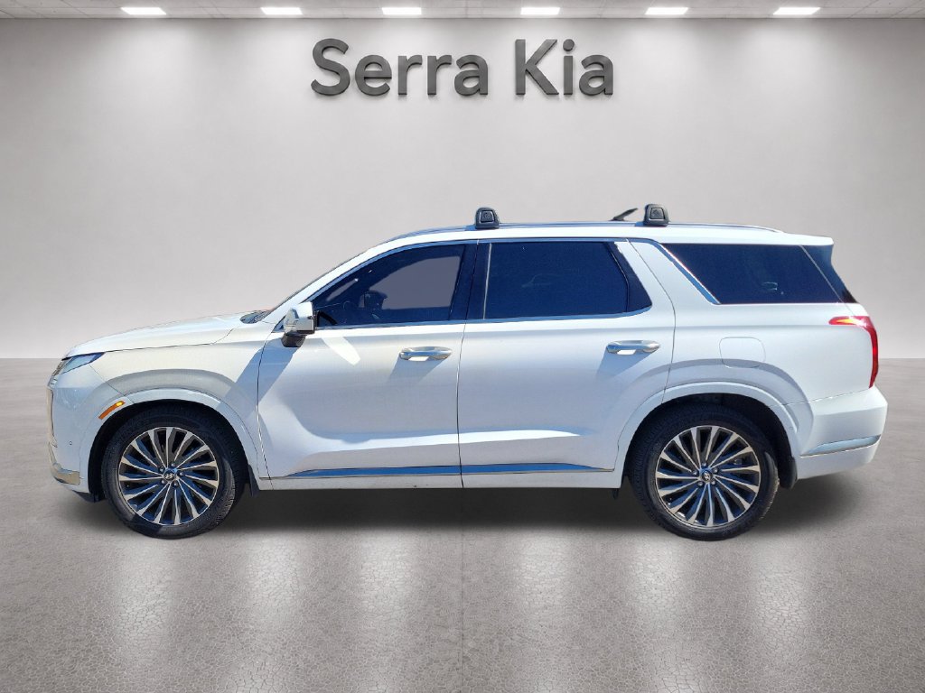 Used 2024 Hyundai Palisade Calligraphy FWD image 2