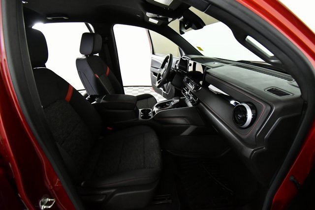 Used 2024 Chevrolet Colorado Z71 w/ Z71 Convenience Package 2 image 22