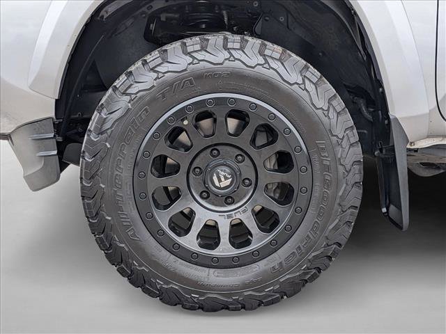 Used 2019 Toyota Tacoma TRD Sport AWD/4WD image 23
