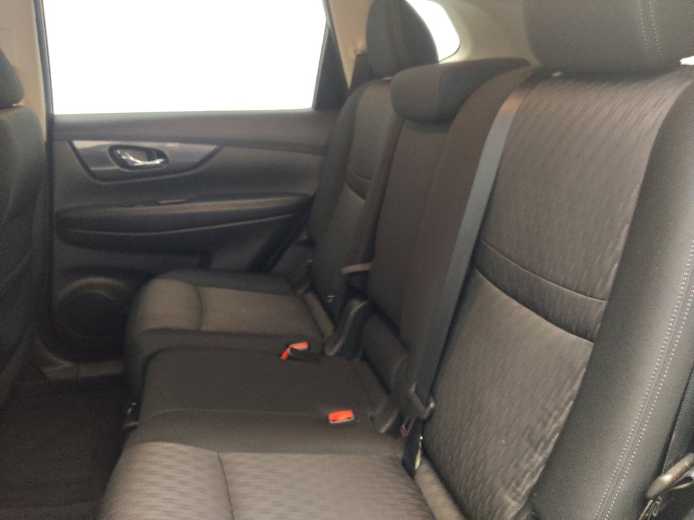 Used 2020 Nissan Rogue S w/ Special Edition Package FWD image 18