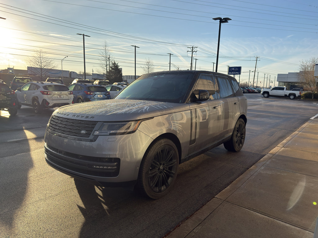 Used 2024 Land Rover Range Rover SE image 6
