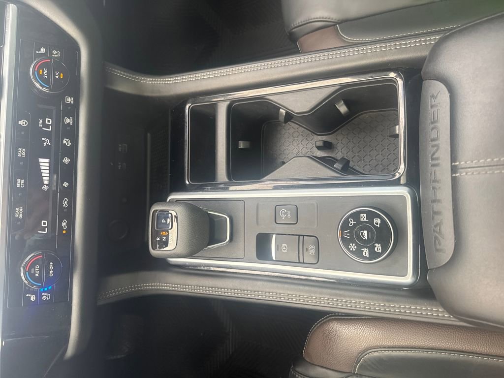 Used 2022 Nissan Pathfinder Platinum w/ Cargo Package image 27